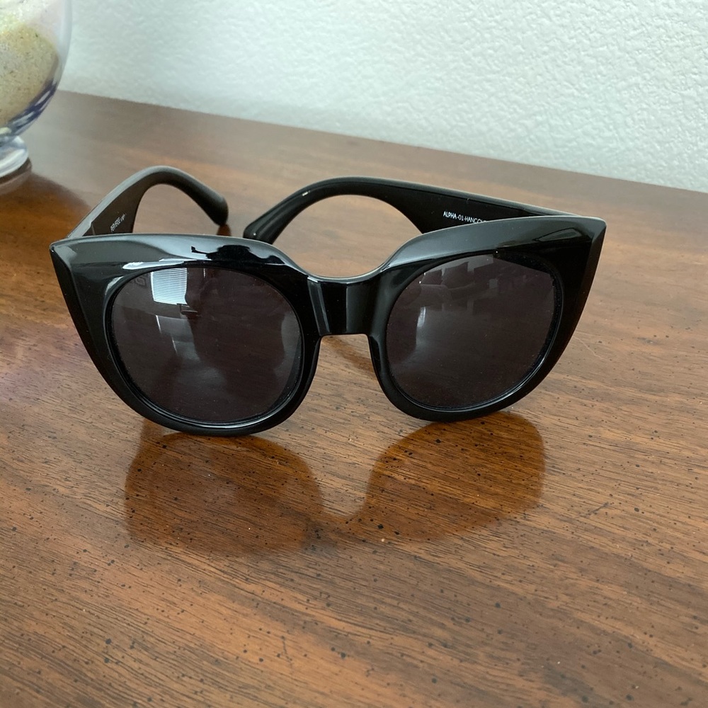 Black cat-eye sunglasses